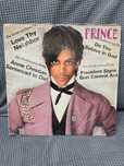 Vând 6 viniluri cu PRINCE(vinilurile sunt ca noi