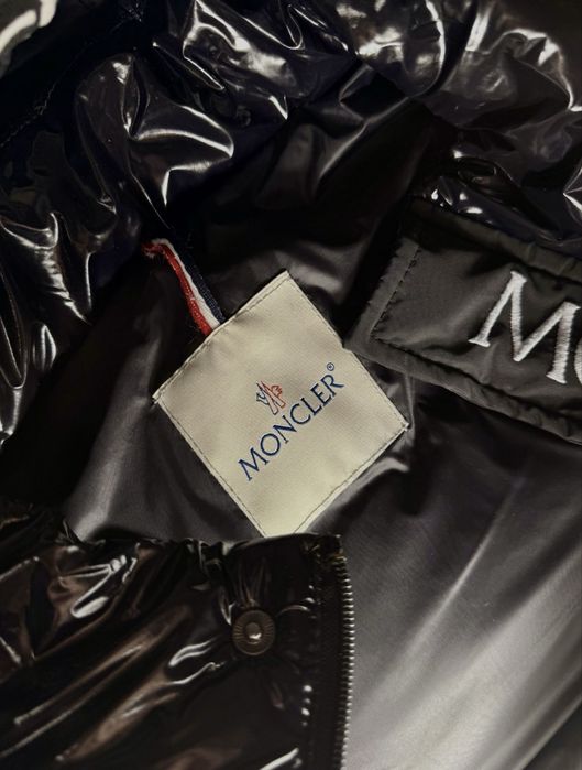 Пуховик Монклер на зиму
