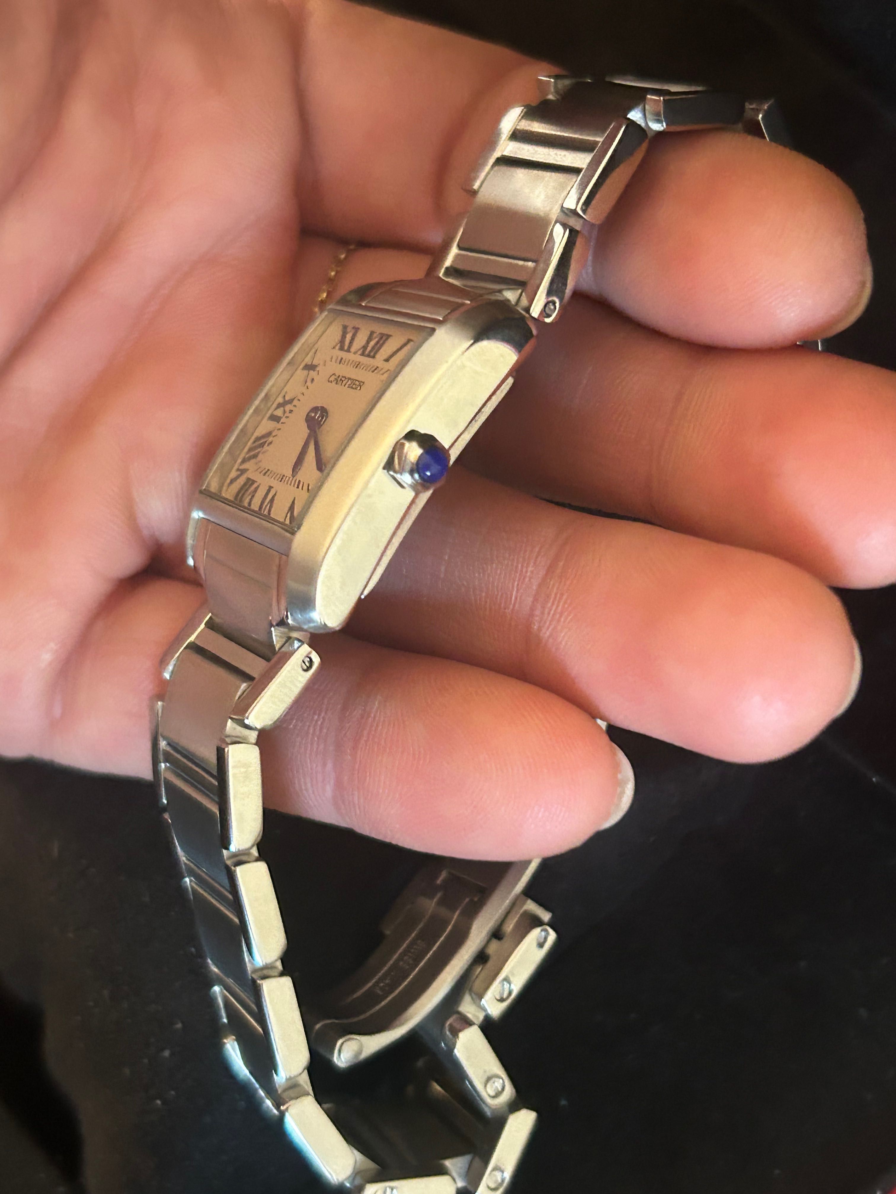 Часовник Cartier Tank 2300