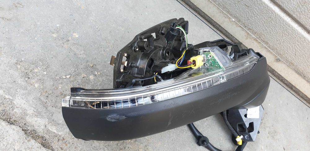 Semnal oglina led  audi Q7 . 4M  2015-  2020