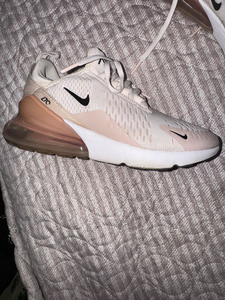 Продам кроссовки Nike оригинал