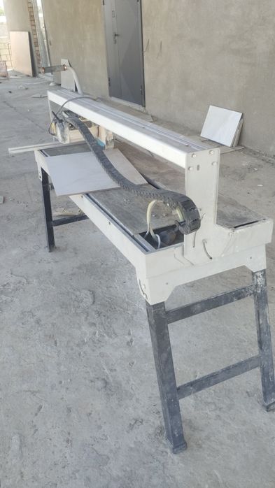 Продам плиткорез электрический.