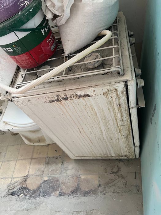 Gaz plita va ugalok sotiladi