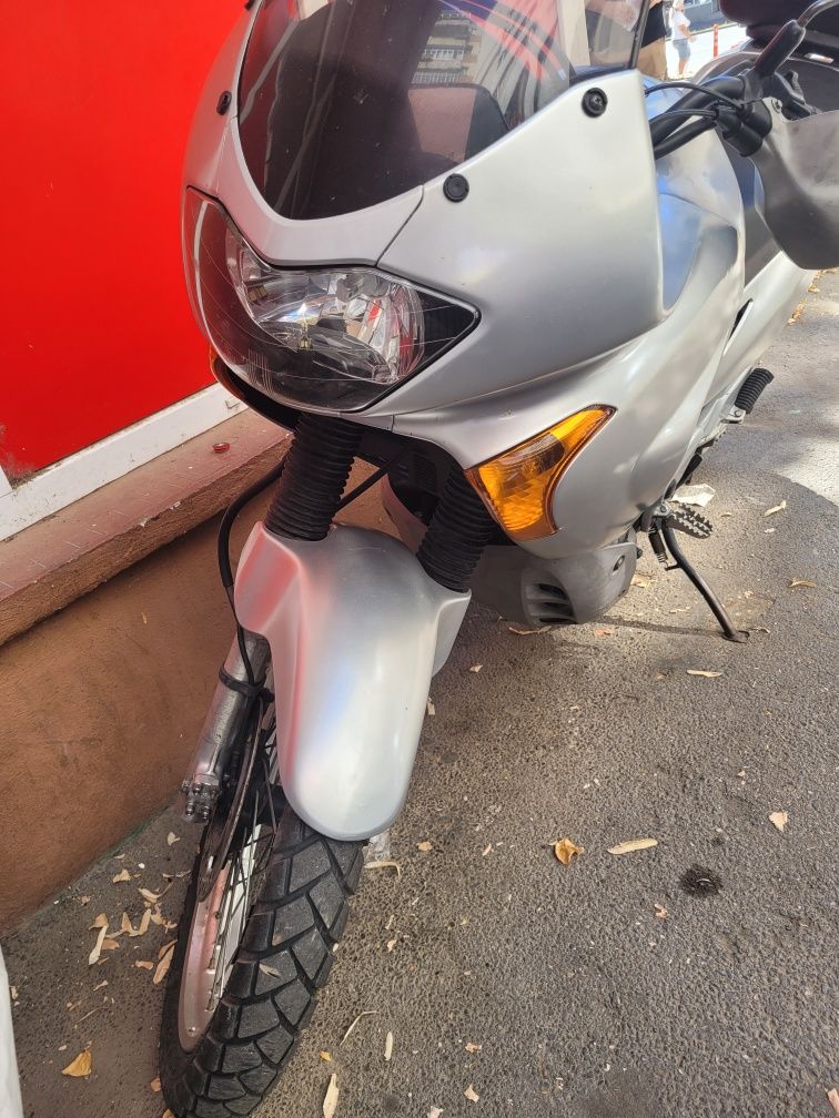 Honda transalp 650