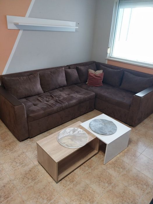 Разтегателен диван