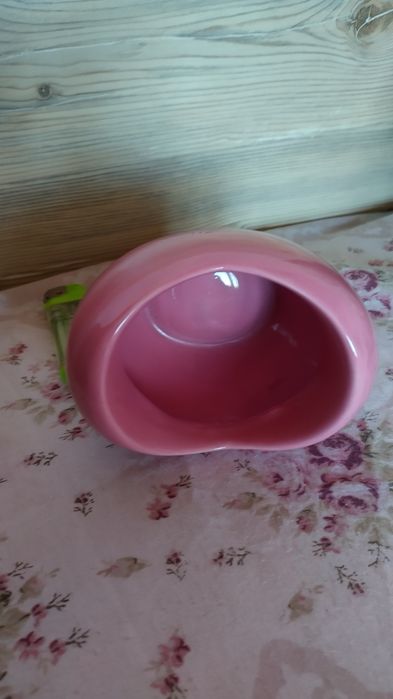 Керамична ваза сърце и порцеланова птичка поставка за яйце