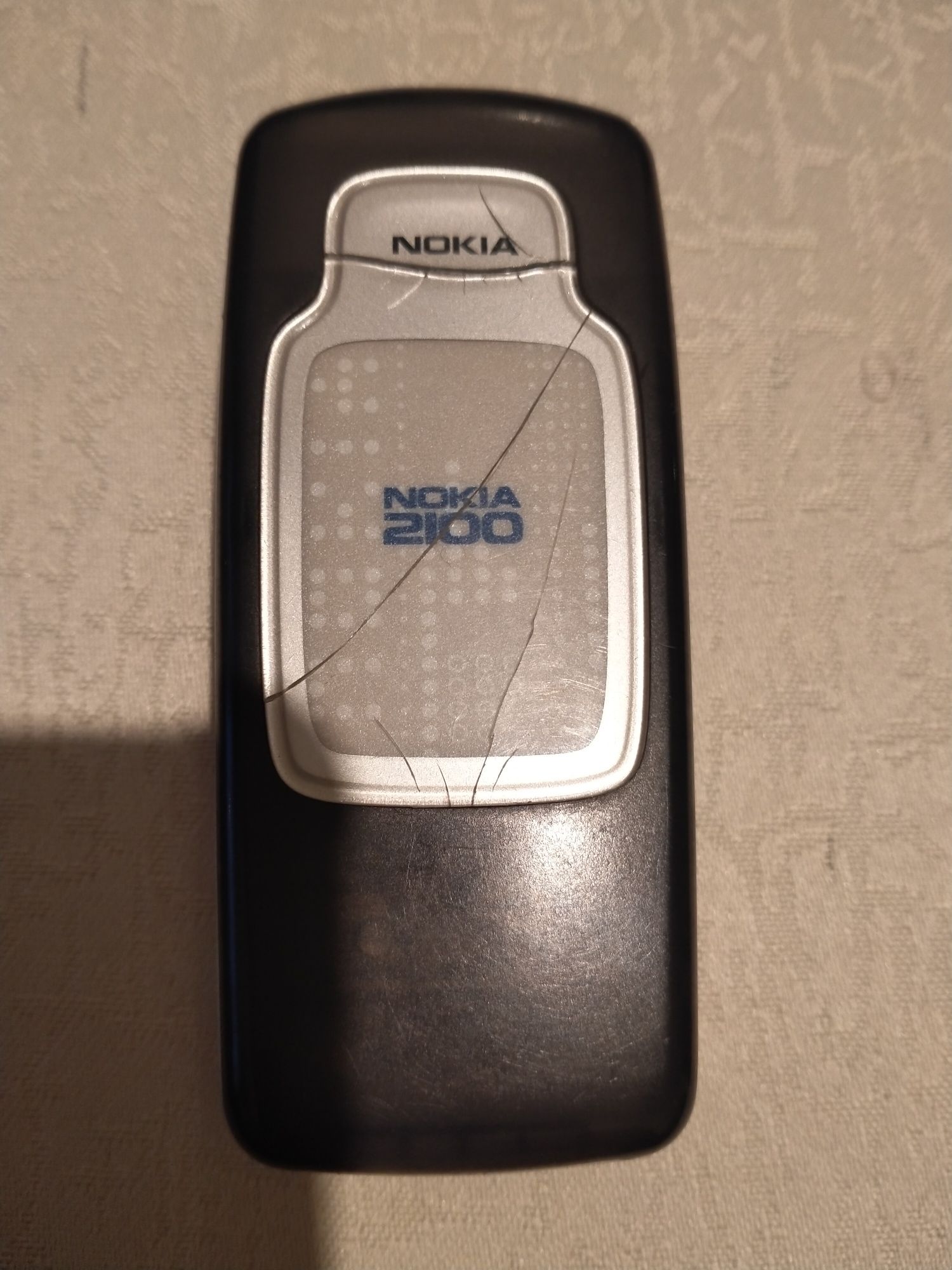 Nokia 2100     .