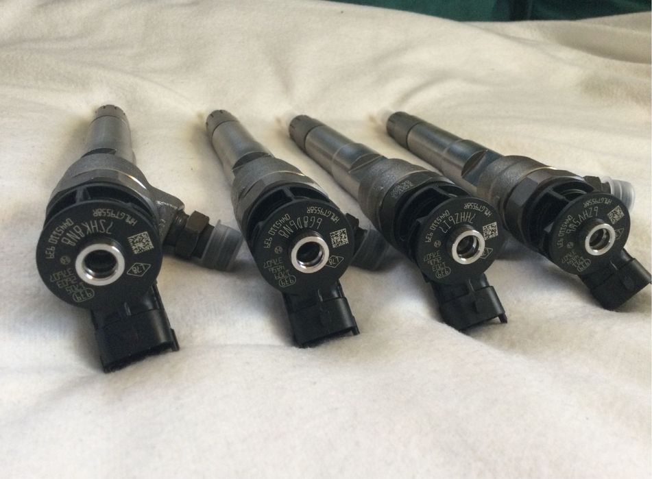 Injector injectoare renault trafic 3 , talisman 2.0 dci 0445110939