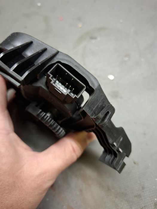 Моторче за клапа парно шкода фабиа