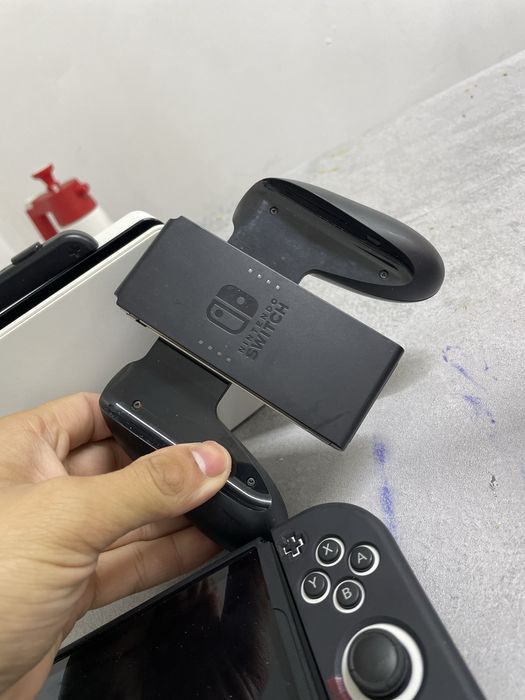 Vand consola nintendo schimb aceept si telfoane