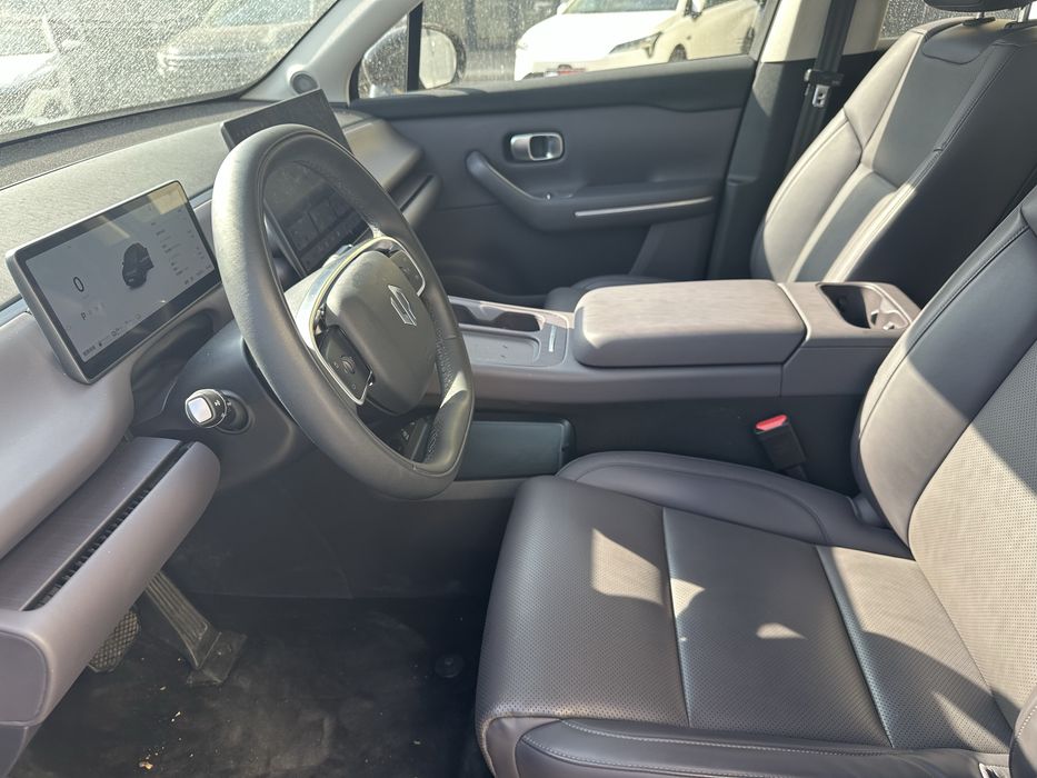 Leapmotor C 10 gibrit mokriga qora 11500km yurgan