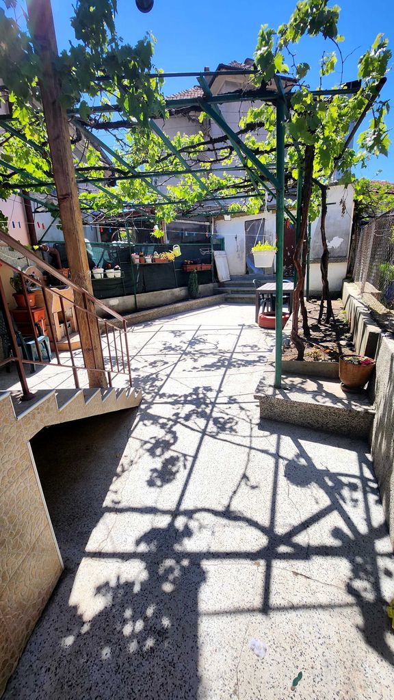 Продава се Къща в Карнобат - 122 кв.м за 774 €/кв.м - Снимка #15