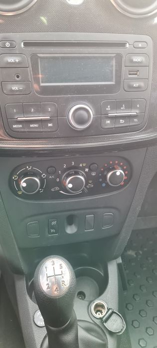 Vând Dacia 0.9tce+GPL de fabrica an 2017