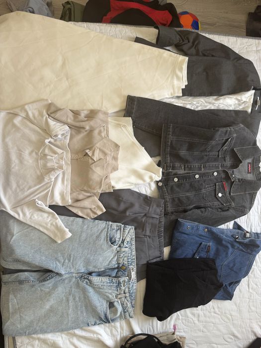 Пакет с женскими вещами