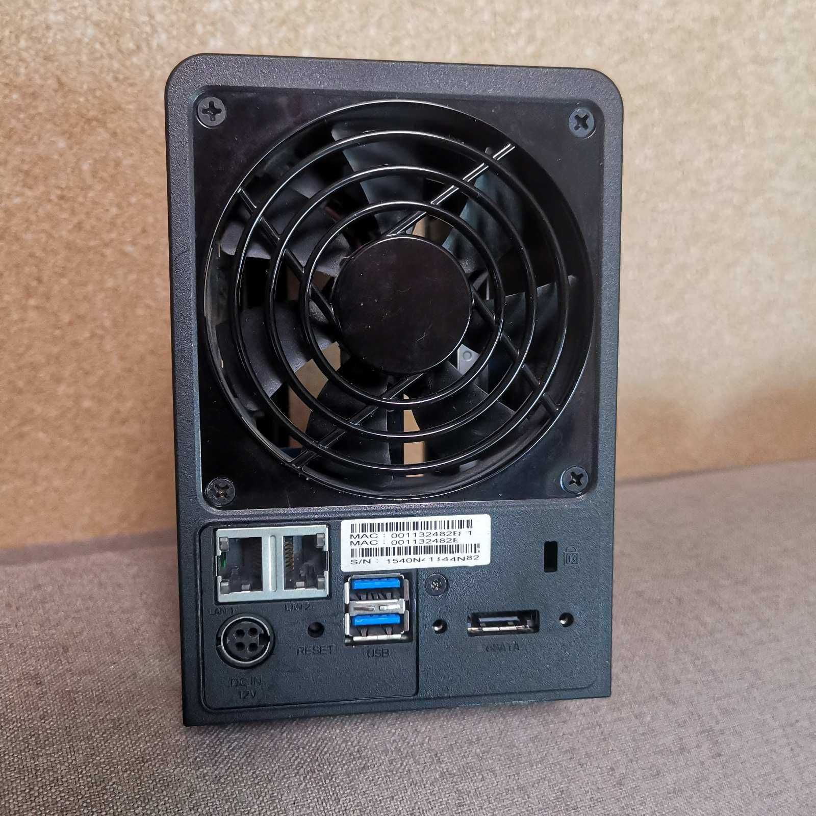 мрежово устройство за съхранение на данни NAS Synology DS215+
