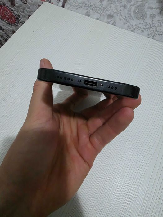 iPhone 16 Pro – Идеално състояние, iCloud