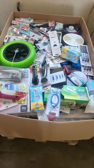 Vând paleți marfa mix import  Gemania