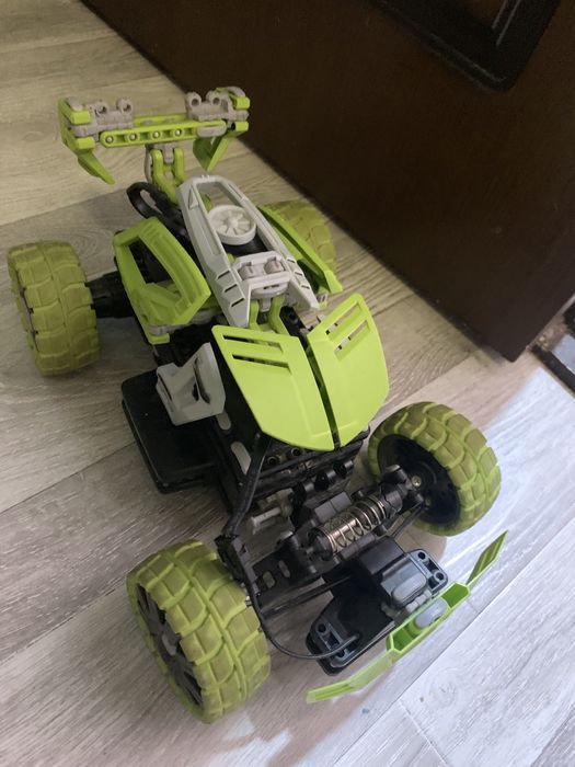 Продам машинку с пультом