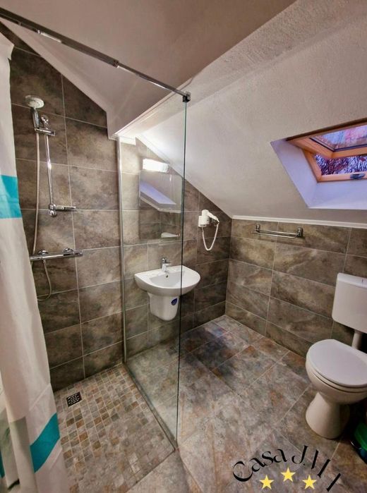 Cazare Calimanesti - Caciulata - CRACIUN - Foisor - Gratar - Jacuzzi