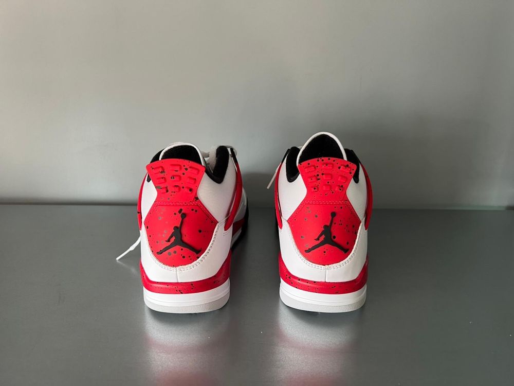 Nike Air Jordan 4