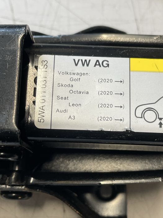Cric original vw golf 8 skoda octavia 4 audi a3 8y