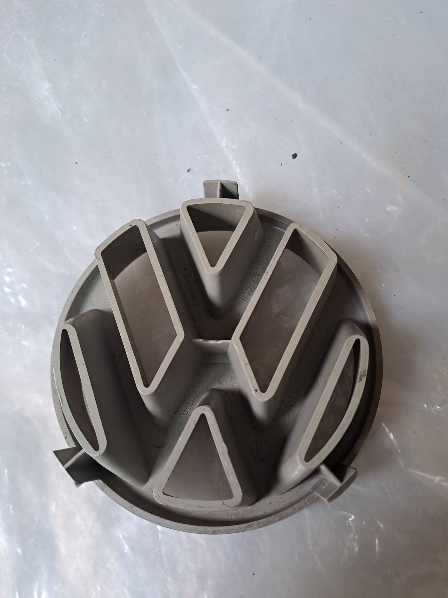Burduf caseta direcție, bucși brate, intinzator accesorii, sigla VW T4