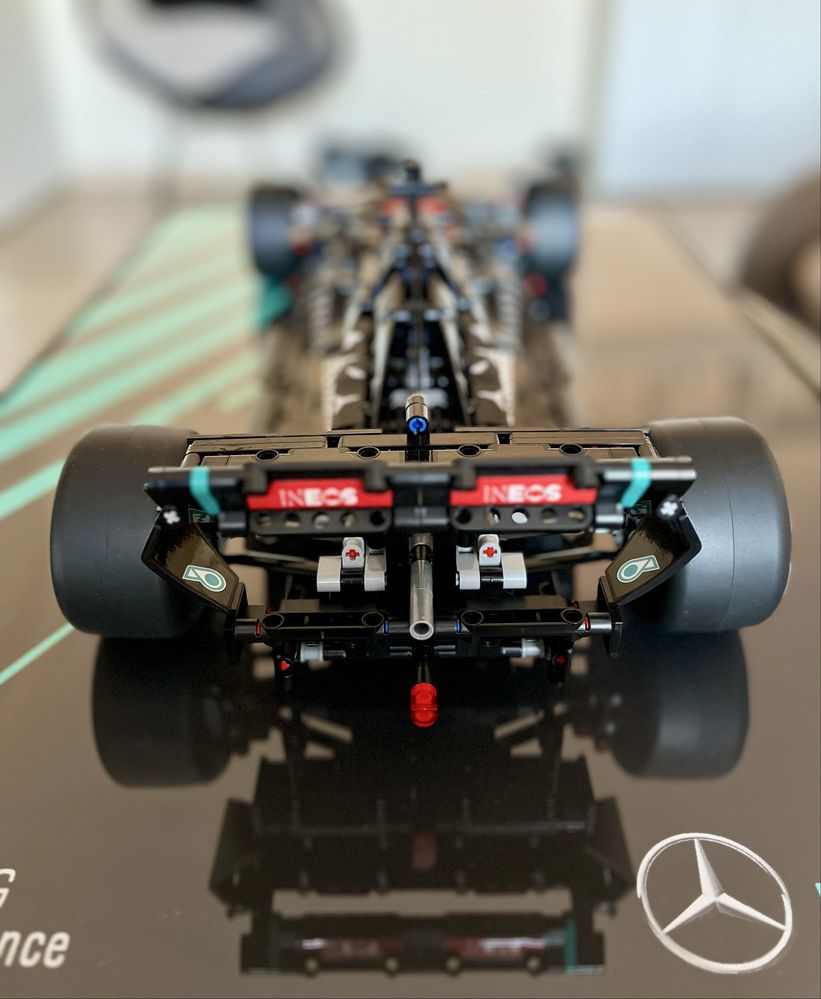 Tablou de colectie LEGO F1 - Mercedes AMG W14, handmade pe ramă custom