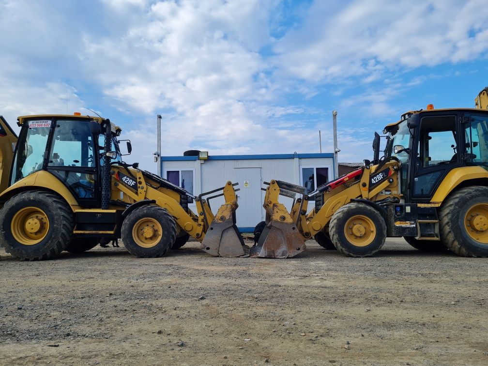 Închiriez buldoexcavator miniexcavator bobcat