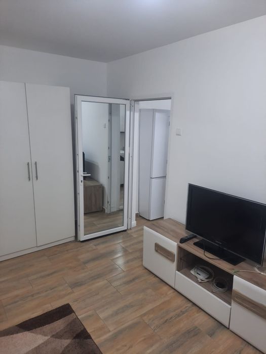 Garsoniera de vanzare