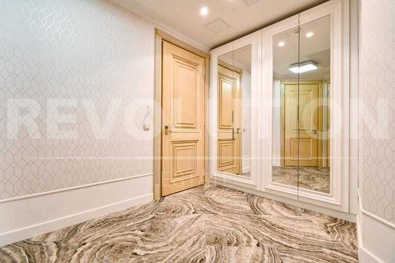 Продава се Четиристаен апартамент в София, Лозенец - 178 кв.м за 4298 €/кв.м - Снимка #17
