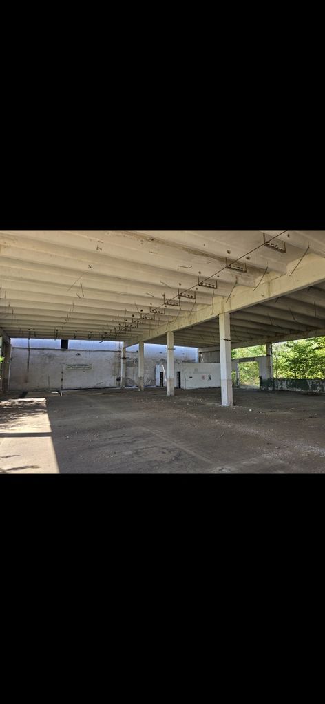 Продава се Промишлена сграда в Брезово - 30000 кв.м за 50 €/кв.м - Снимка #3
