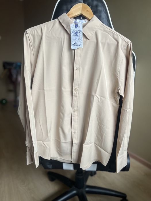 Продам мужскую рубашку, цвет бежевый , xl (маломерит)