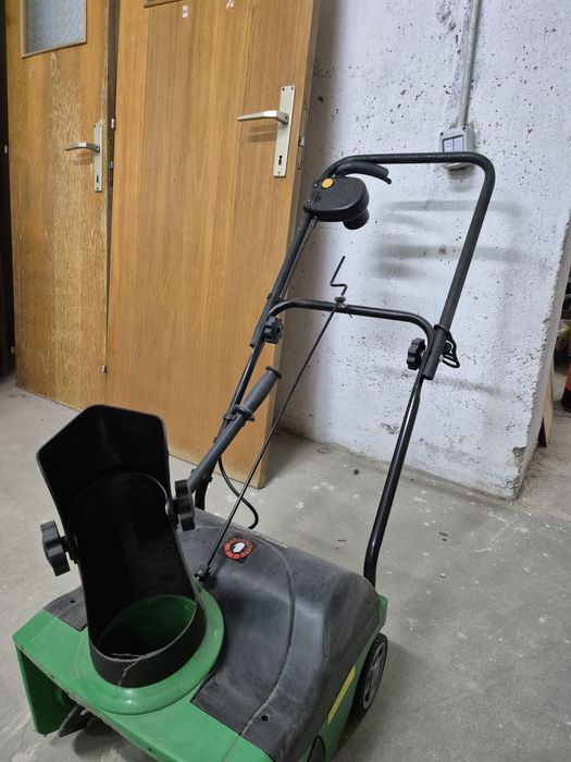 Freza electrica pentru zapada .