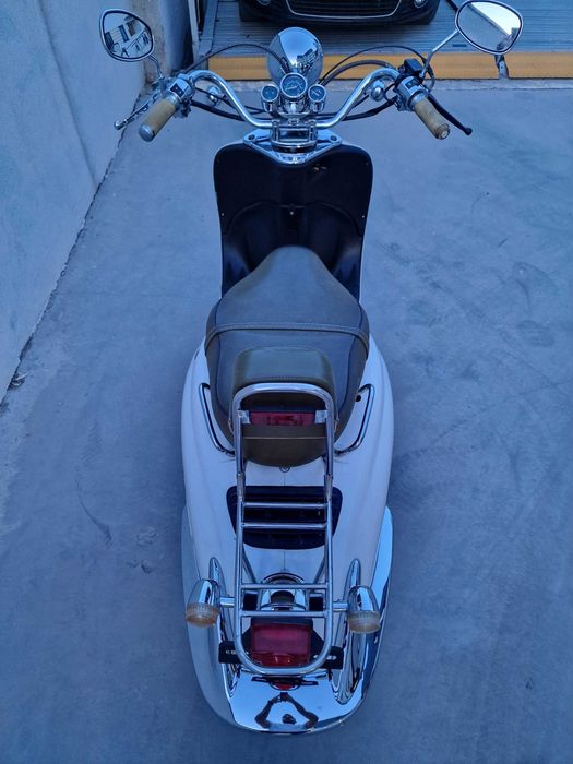 Scuter AGM Retro 49cc (vespa)