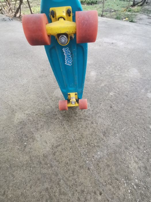 Vând skateboard stare foarte bună
