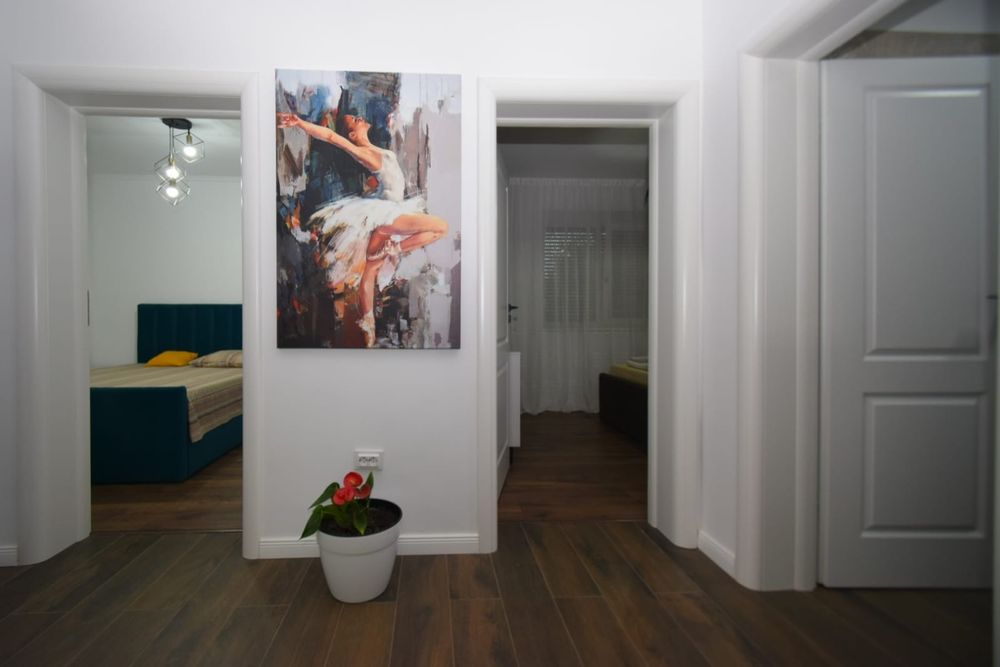 Vă propun spre vânzare o casă modernă, nouă. Pielești