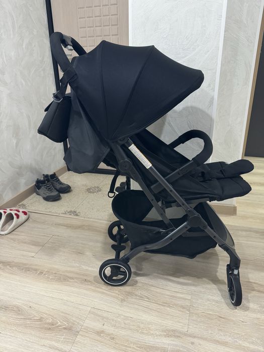 Продам коляску прогулочную evenflo