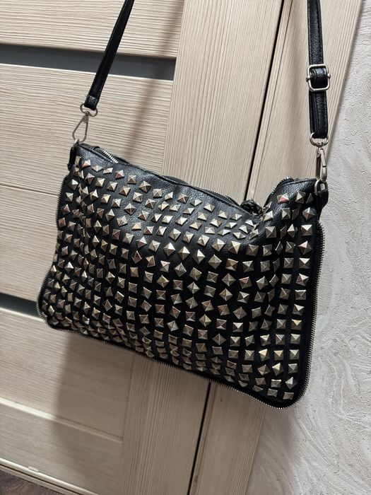 Продам женскую сумку
