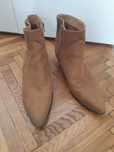 Ciocate/ghete Pull and Bear maro