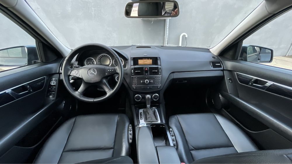 Mercedes-Benz C Class C200 2010 2.2 Cutie Automata