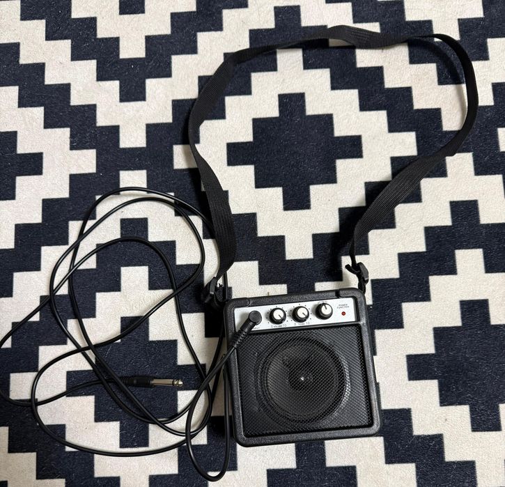 Set de chitara electrica, cu amplificator si geanta de transport,  Nou