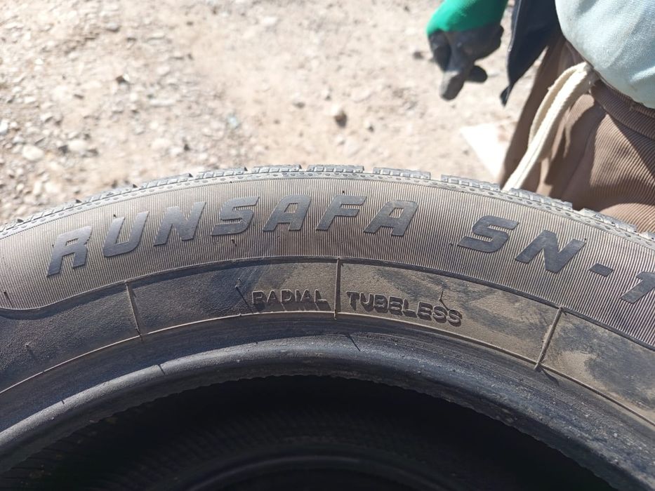 Продаётся шины 235 Runsafa