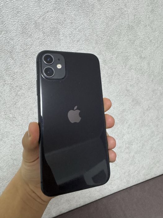 продаеться айфон 11 64гб