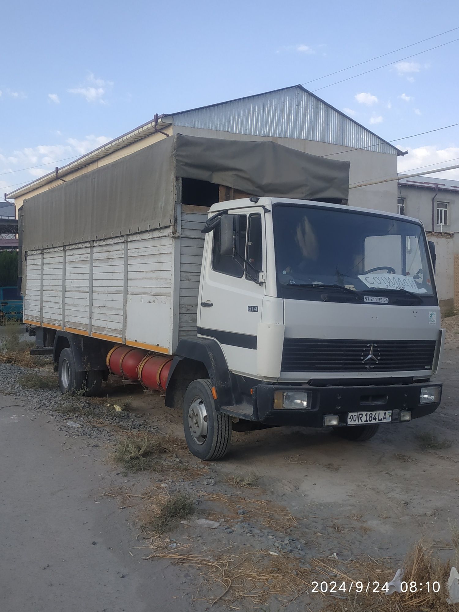 Mercedes-Benz 814