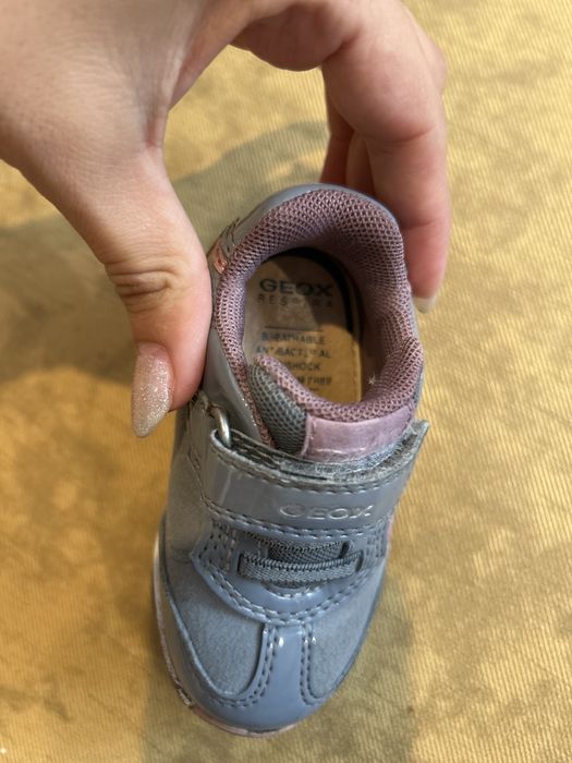 Светещи маратонки GEOX