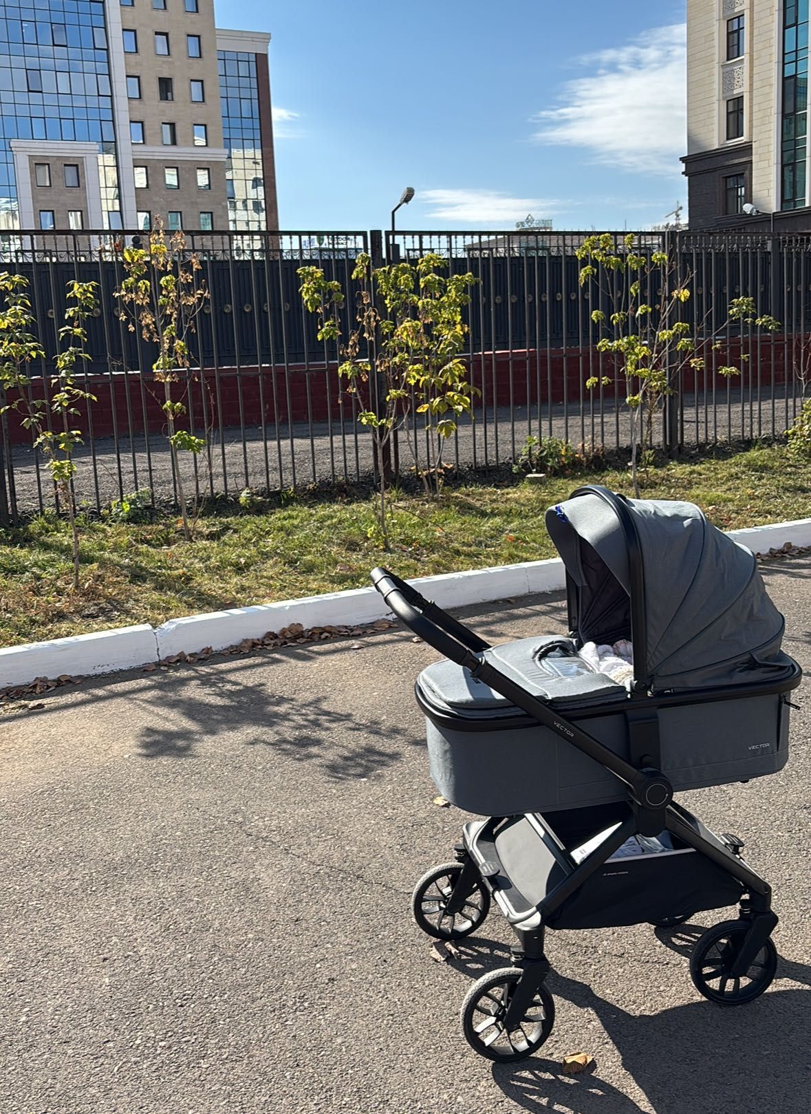 Детская коляска 2 в 1