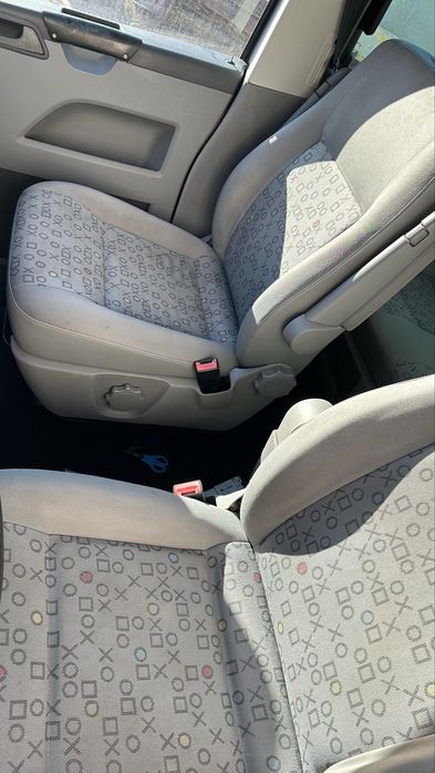 Volkswagen T5 autoutilitara