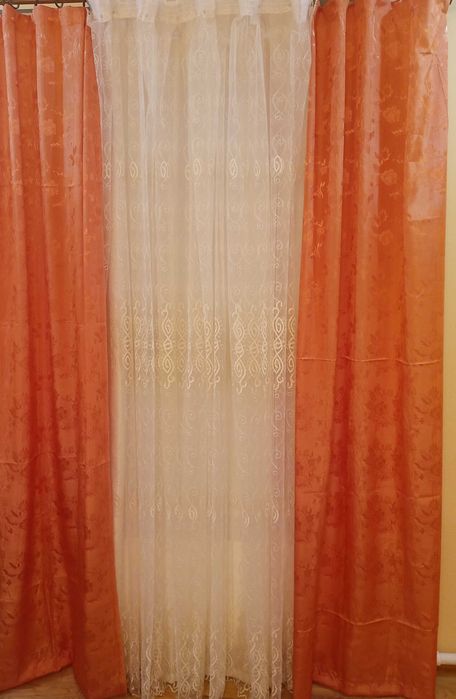 Новые и Б/У готовые занавески высота 2,5м ширина 1шт 85-105см.Цена 1шт