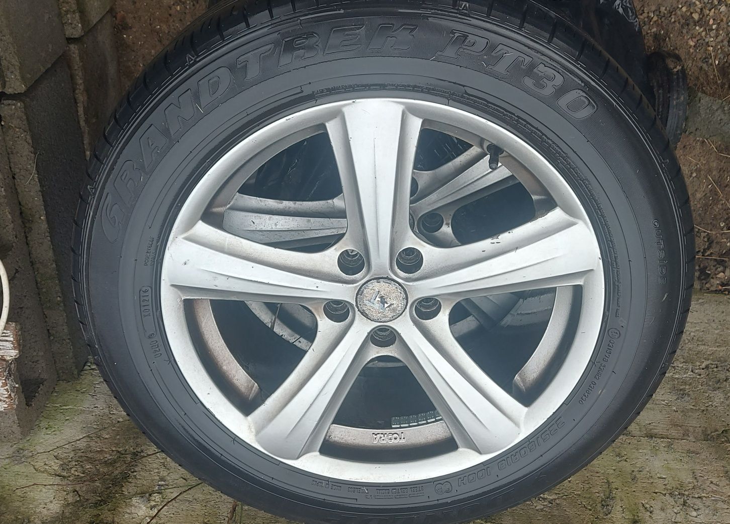 Vind jante r18 cu cauciucuri de vara Dunlop stare perfectă