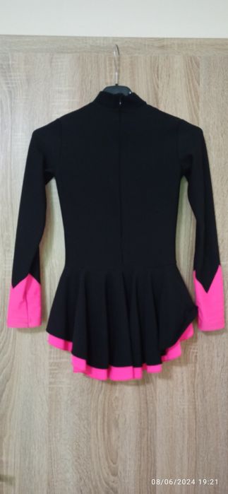 Рокля за фигурно пързаляне